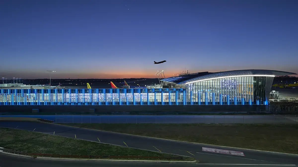 P16-006 - Charlotte Douglas International Airport