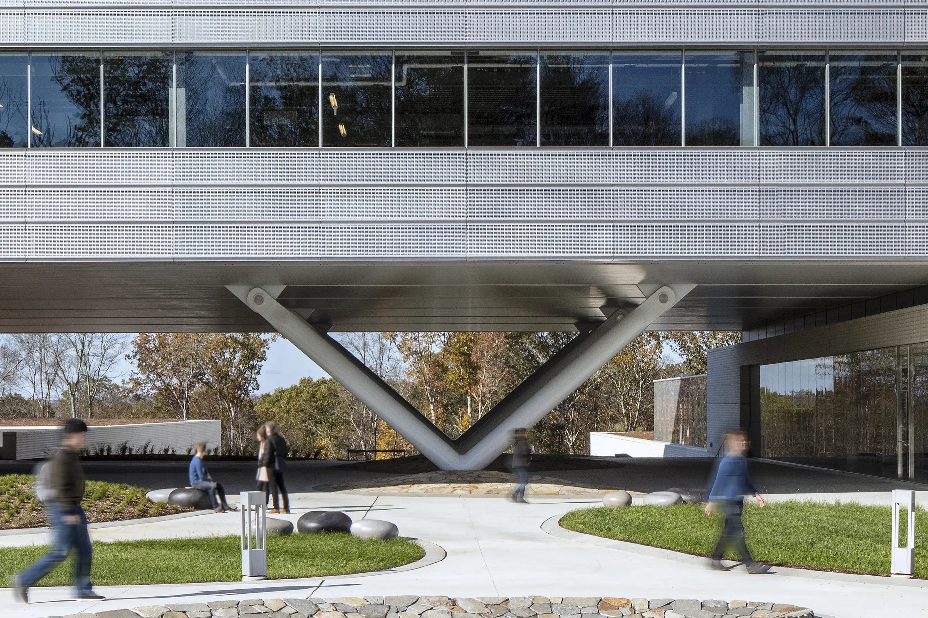 P14-017 - UCONN Innovative Partnership Building - SOM_MagdaBiernat - 5